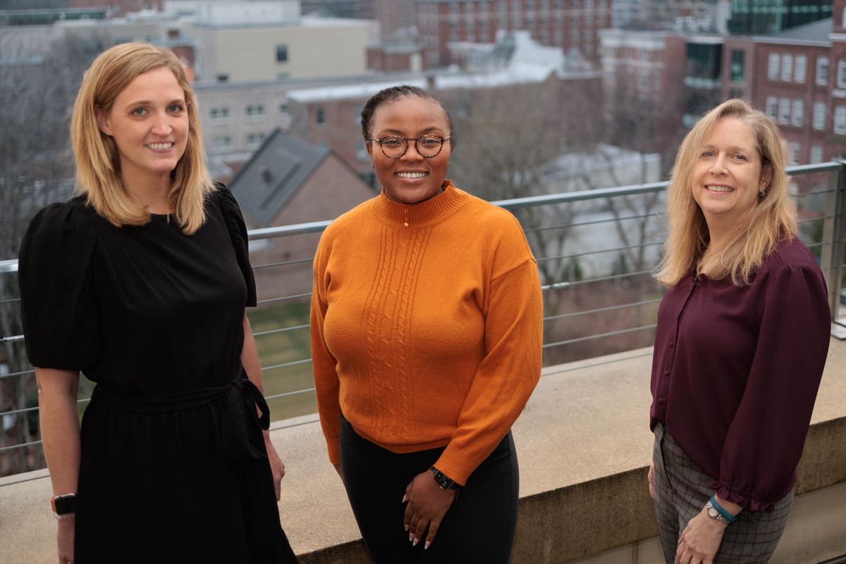 Susanna McElroy (l), M.B.A. Association president; Chelsey Izegbu, M.B.A candidate; and Professor Susan Kulp, director of M.B.A. programs at GW Business. (William Atkins/GW Today)